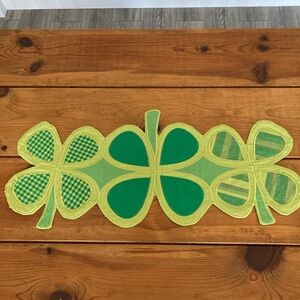 Shamrock table runner